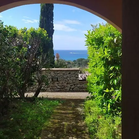 Holiday home Nisportino, Elba. Bilocale Con Patio Vista Mare.