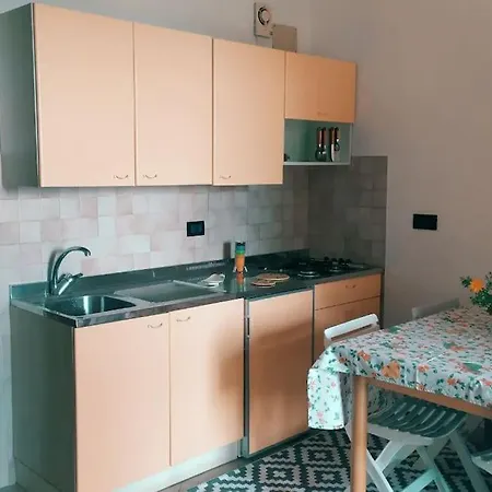 Holiday home Nisportino, Elba. Bilocale Con Patio Vista Mare.